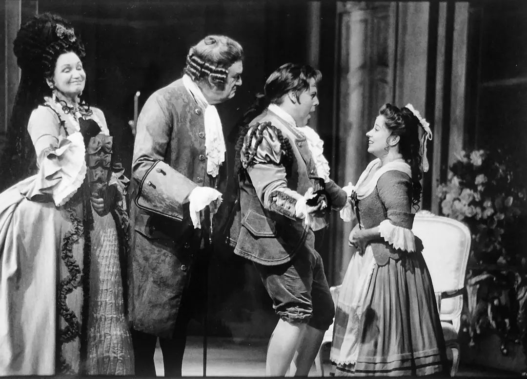 Natalie Christie Peluso as Susanna in Le Nozze di Figaro, Opera Australia